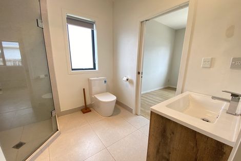 Photo of property in 5 Tawa Road, Te Atatu Peninsula, Auckland, 0610