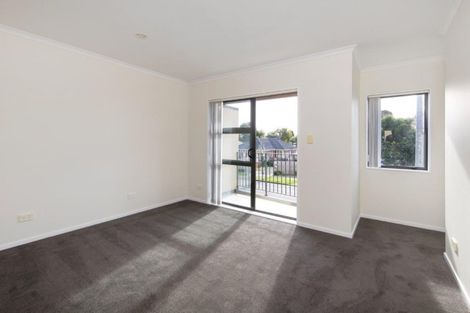 Photo of property in 3/17 Harbour View Road, Te Atatu Peninsula, Auckland, 0610