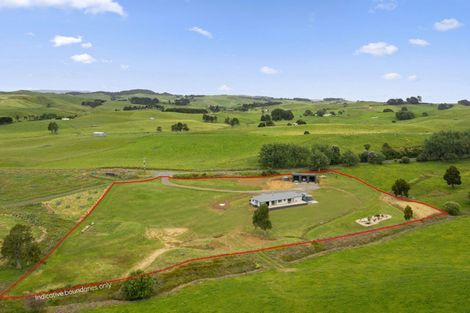 Photo of property in 64 Ruapuke Road, Raglan, 3296