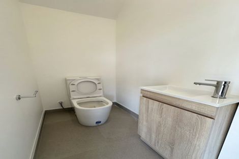 Photo of property in 30 Lisa Rise, Half Moon Bay, Auckland, 2012