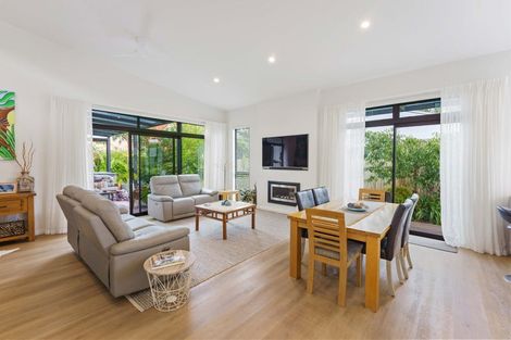 Photo of property in 27a Parata Street, Waikanae, 5036