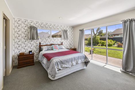 Photo of property in 38 Perotti Place, Conifer Grove, Takanini, 2112