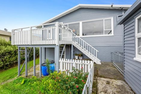 Photo of property in 1/57 Deep Creek Road, Waiake, Auckland, 0630