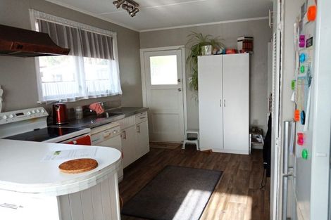 Photo of property in 5 Prestige Place, Maoribank, Upper Hutt, 5018