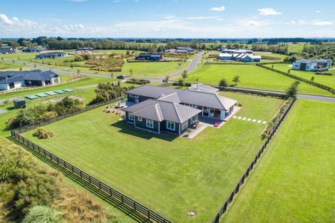 Photo of property in 33 Hartwell Drive, Kelvin Grove, Palmerston North, 4470