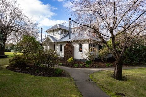 Photo of property in 186 Fendalton Road, Fendalton, Christchurch, 8052