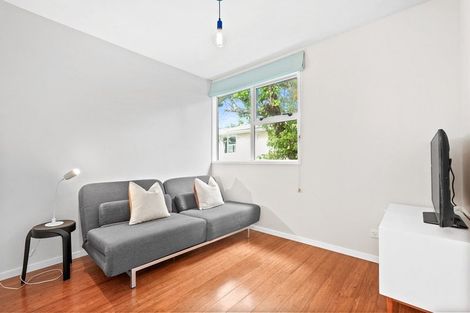 Photo of property in 22 Paragon Avenue, Beach Haven, Auckland, 0626