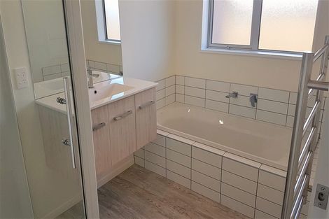 Photo of property in 16 Mclenaghan Road, Rolleston, 7614