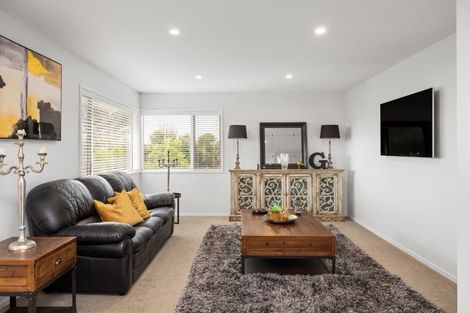 Photo of property in 49ra Oceana Drive, Welcome Bay, Tauranga, 3175
