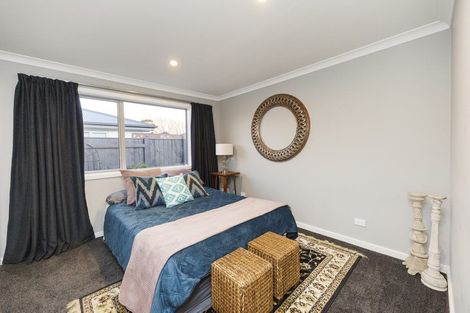 Photo of property in 16 Freedom Drive, Kelvin Grove, Palmerston North, 4414