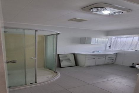 Photo of property in 11 Tyndrum Place, Highland Park, Auckland, 2010