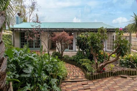 Photo of property in 29 Salem Place, Torbay, Auckland, 0630