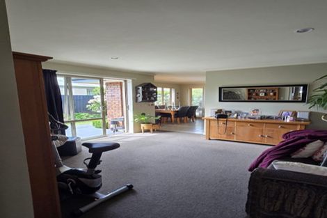 Photo of property in 15a Seadown Crescent, Amberley, 7410