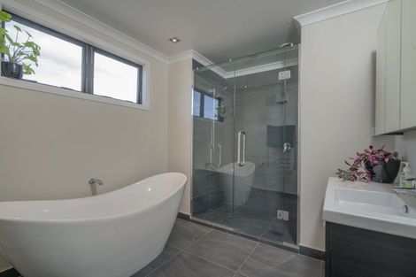 Photo of property in 14 Leeward Drive, Whitianga, 3510