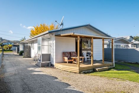 Photo of property in 2/284 Aberdeen Road, Gisborne, 4010