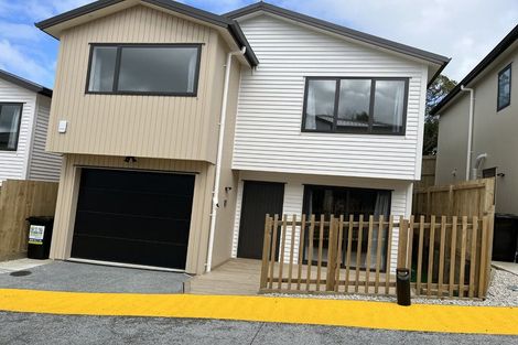 Photo of property in 4/116 Colwill Road, Massey, Auckland, 0614