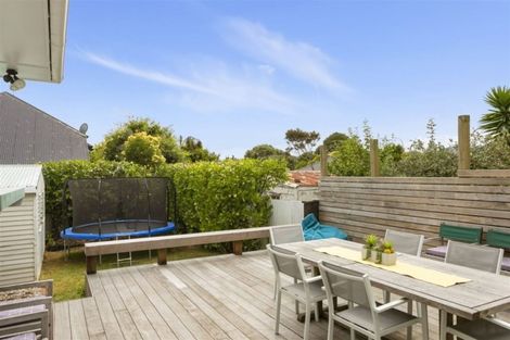 Photo of property in 1 Kotuku Street, Te Atatu Peninsula, Auckland, 0610