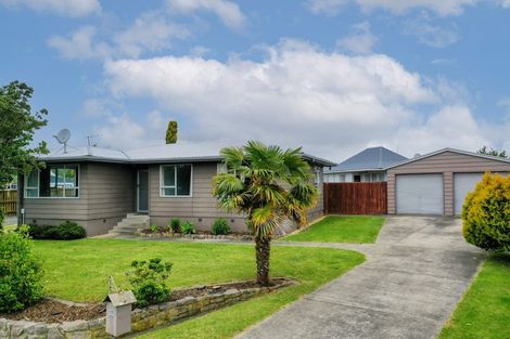 Photo of property in 17 Farnworth Crescent, Whakatane, 3120