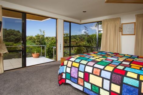 Photo of property in 33 Beulah Avenue, Rothesay Bay, Auckland, 0630