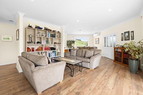 Photo of property in 93 Watts Street, Waipawa, 4277