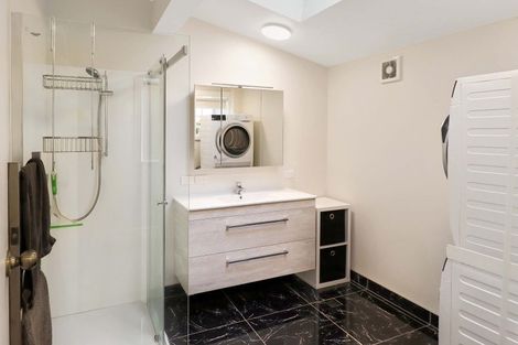 Photo of property in 2 Telford Terrace, Oriental Bay, Wellington, 6011