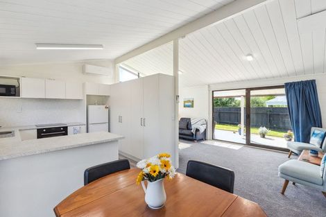 Photo of property in 46 Hollis Road, Paraparaumu Beach, Paraparaumu, 5032