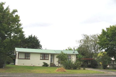 Photo of property in 79 Lauderdale Road, Birkdale, Auckland, 0626