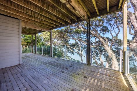 Photo of property in 74 Queen Street, Northcote Point, Auckland, 0627