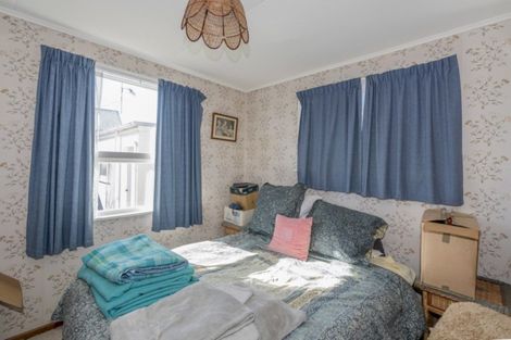 Photo of property in 2 Ely Place, Levin, 5510