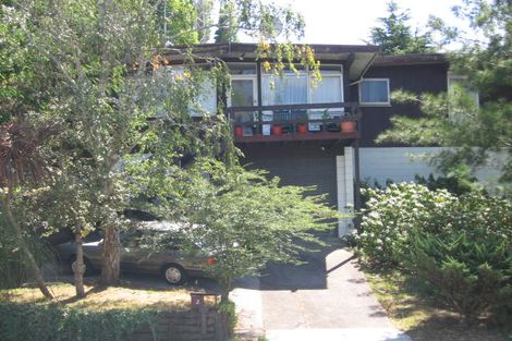 Photo of property in 1/2 Bentley Avenue, Glenfield, Auckland, 0629