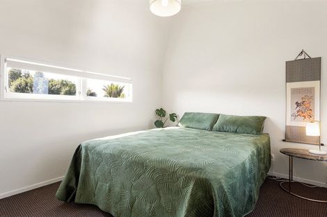 Photo of property in 23 Gilbass Avenue, Hamilton Lake, Hamilton, 3204