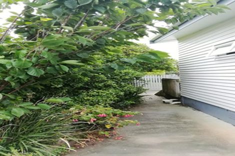 Photo of property in 27 Statesman Street, Henderson, Auckland, 0612