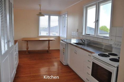 Photo of property in 9 Statesman Street, Henderson, Auckland, 0612