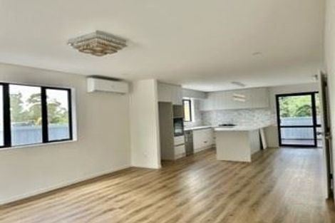 Photo of property in 7 Liban Place, Massey, Auckland, 0614