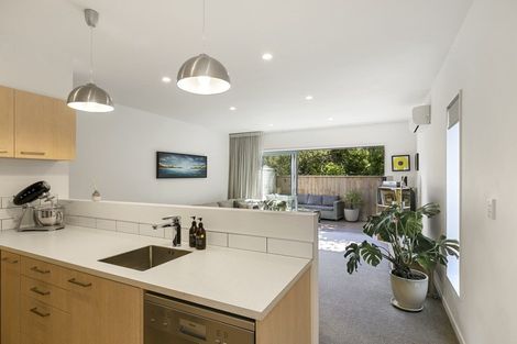 Photo of property in 15/7u Handyside Street, Tawa, Wellington, 5028