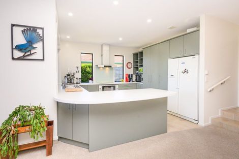 Photo of property in 70 Pacific Drive, Fitzherbert, Palmerston North, 4410