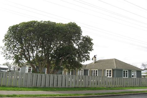 Photo of property in 10 Carrington Street, Inglewood, 4330