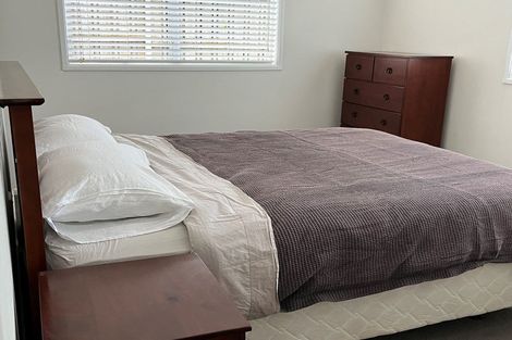 Photo of property in 15 Heaphy Lane, Paerata, 2124
