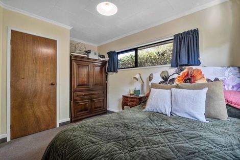 Photo of property in 44 Rawhitiroa Road, Eltham, 4322