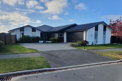 Photo of property in 47 Taiore Crescent, Marshland, Christchurch, 8083