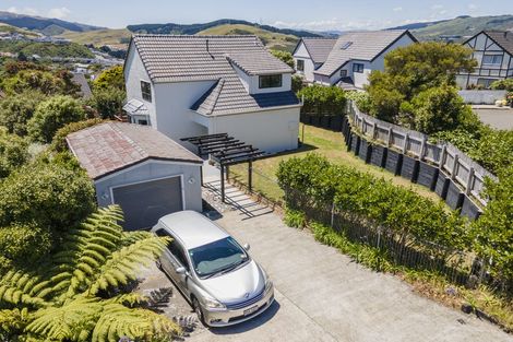 Photo of property in 3 Alister Way, Churton Park, Wellington, 6037