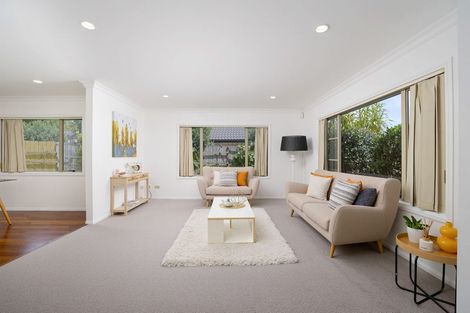 Photo of property in 24 Sapperton Drive, Henderson, Auckland, 0612