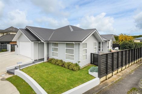 Photo of property in 10 Mcilwaine Place, Marton, 4710