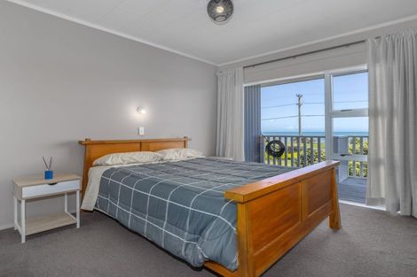 Photo of property in 104 Marine Parade, Paraparaumu Beach, Paraparaumu, 5032