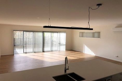 Photo of property in 59 Hayfield Way, Karaka, Papakura, 2113