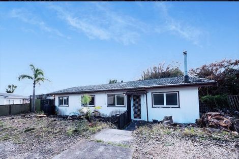 Photo of property in 24 Robert Burke Place, Henderson, Auckland, 0612