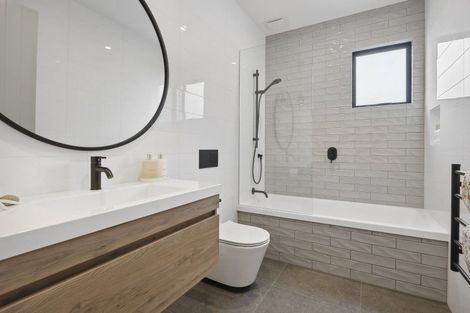 Photo of property in 2 Clayton Street, Saint Clair, Dunedin, 9012