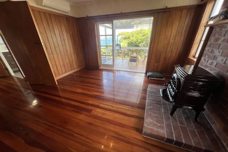 Photo of property in 41 Montgomery Avenue, Rothesay Bay, Auckland, 0630