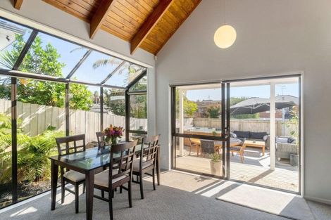 Photo of property in 13 Petrel Place, Massey, Auckland, 0614