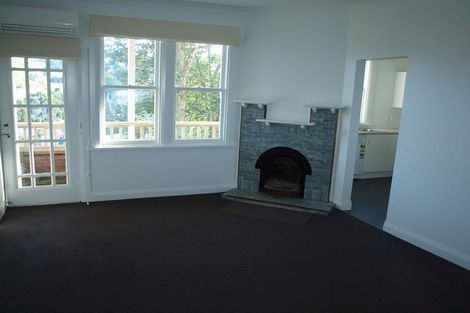 Photo of property in 24 Garden Road, Northland, Wellington, 6012